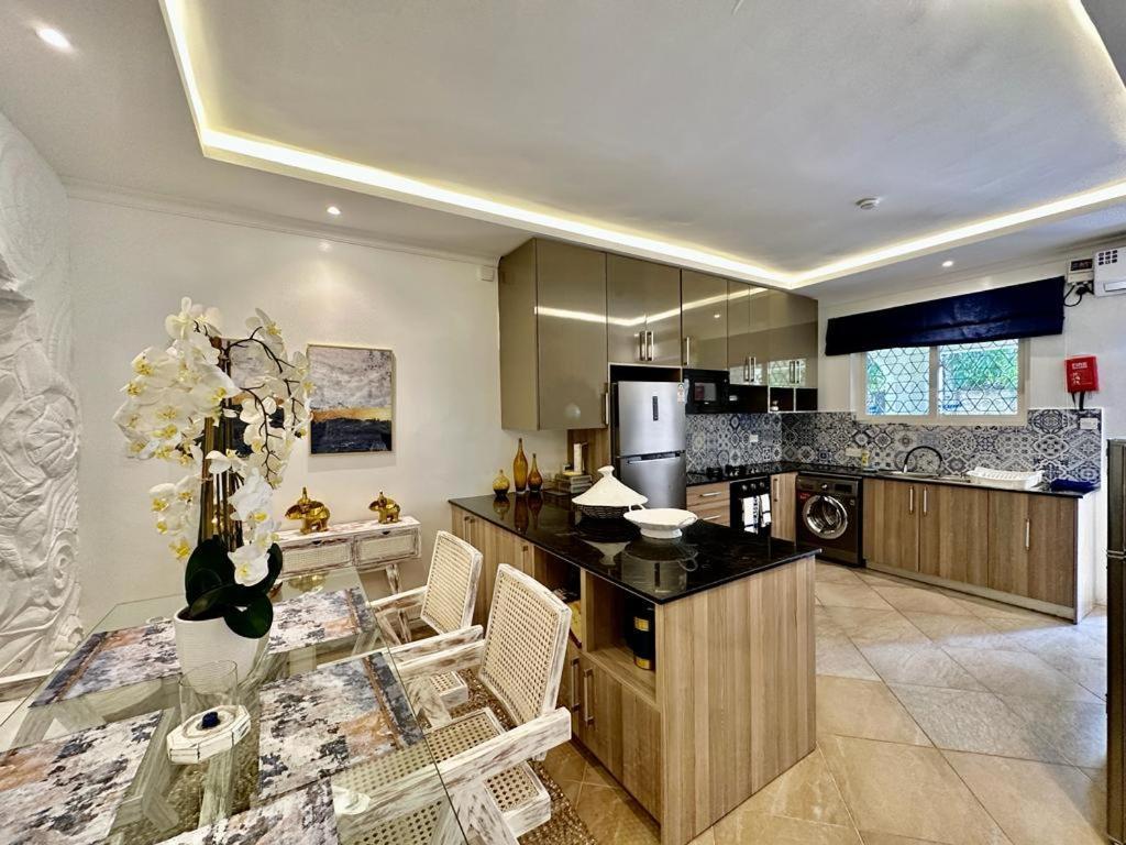 Amani Luxury Apartments Mombasa Exterior photo